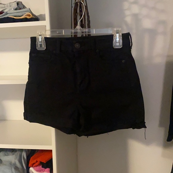 Size 4 black jean shorts from American Eagle - Picture 1 of 2